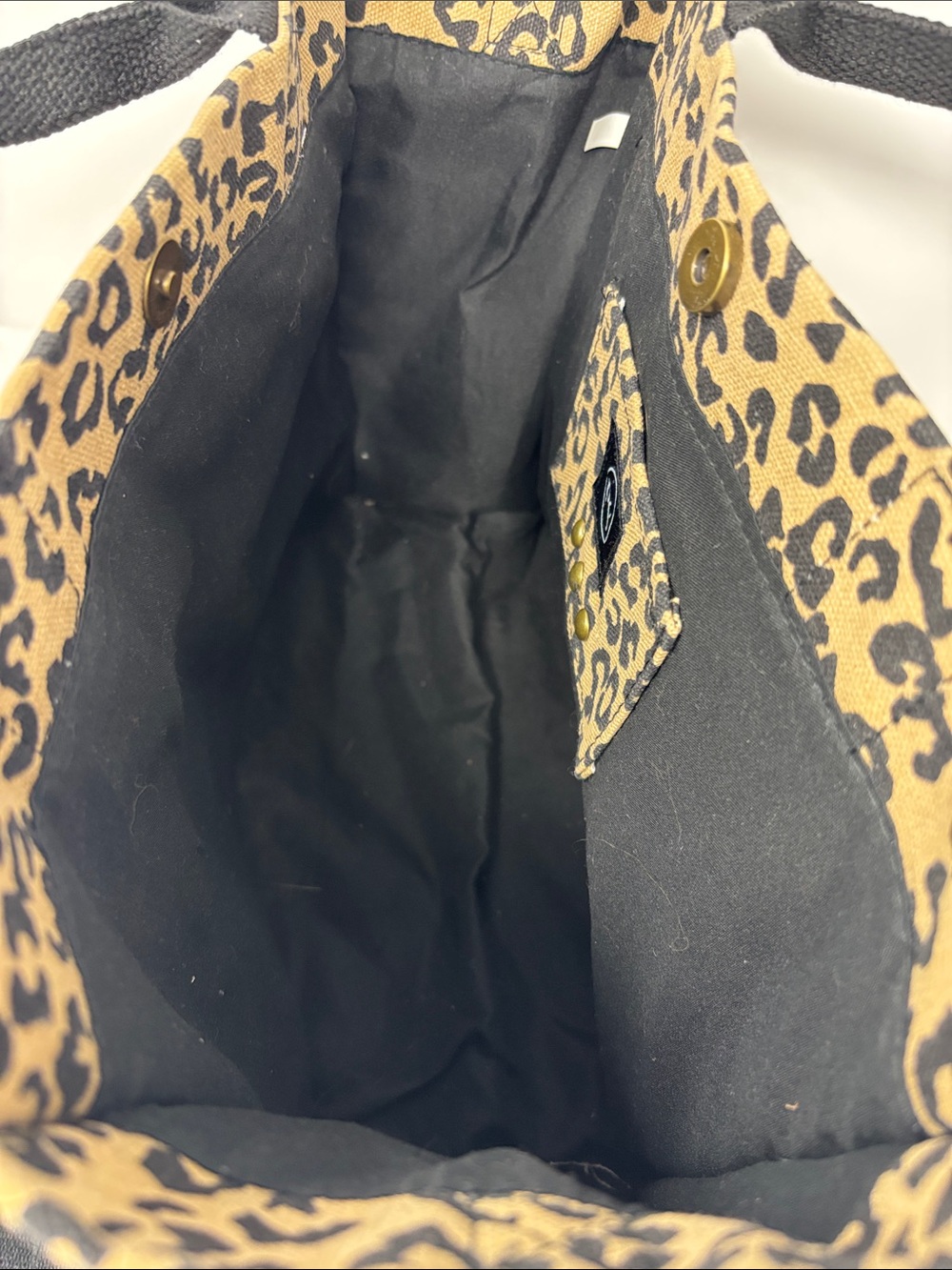 Leopard Print Canvas Tote Bag with Adjustable Straps - Picture 5 of 8